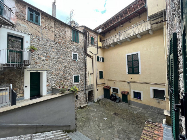 Dreizimmerwohnung zu verkaufen in Finale Ligure