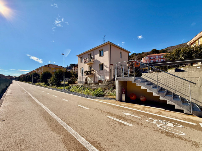 Trilocale in vendita a Andora