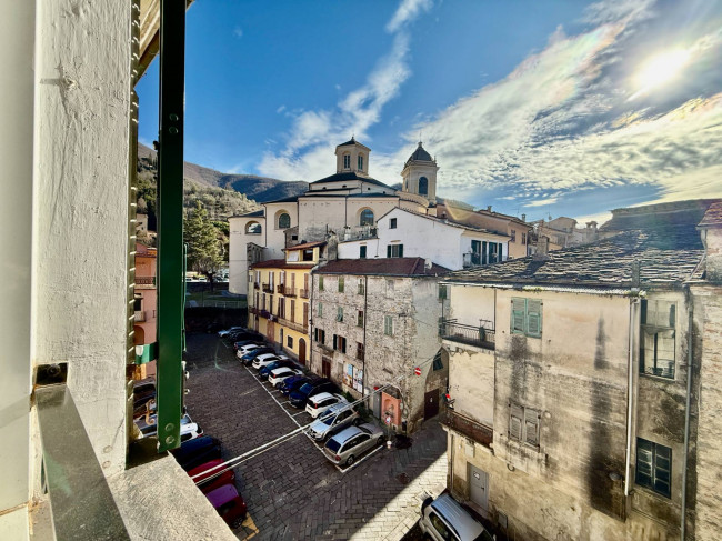 Appartamento in vendita a Pieve di Teco