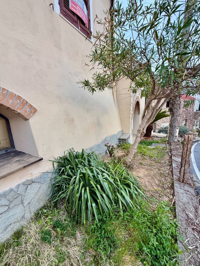 Detached house for sale in Vado Ligure
