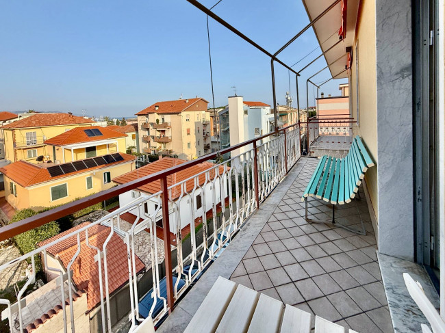 3rooms flat for sale in Loano