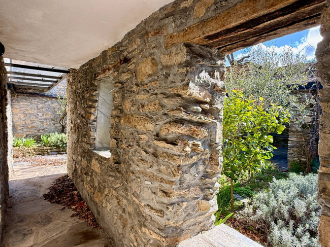 Casale in vendita a Ranzo