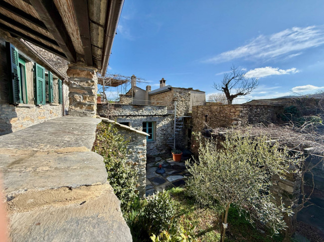 Casale in vendita a Ranzo