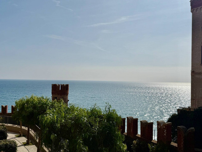 Bilocale Vista Mare in vendita a Borghetto Santo Spirito