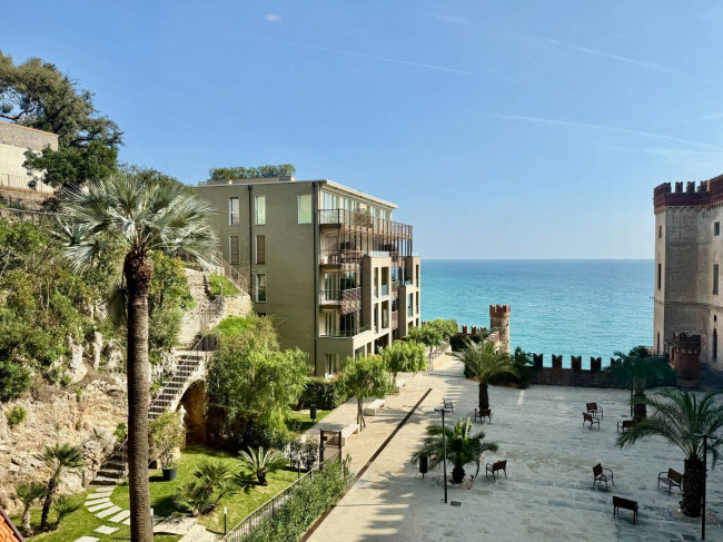 Bilocale Vista Mare in vendita a Borghetto Santo Spirito