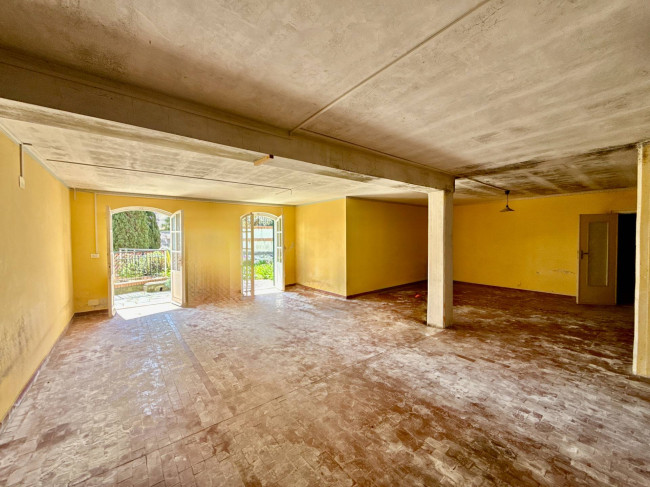 Villa zu verkaufen in Pietra Ligure