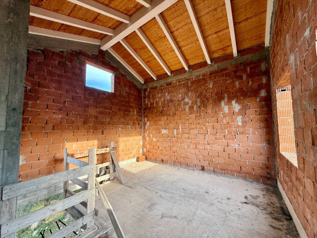 Villa zu verkaufen in Diano San Pietro