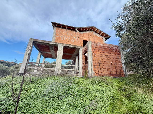 Villa zu verkaufen in Diano San Pietro