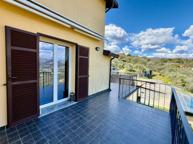 Terraced house for sale in Imperia