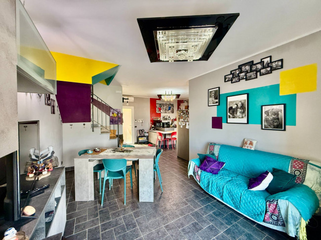Terraced house for sale in Imperia