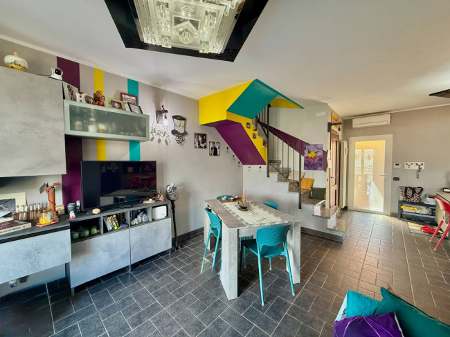 Terraced house for sale in Imperia