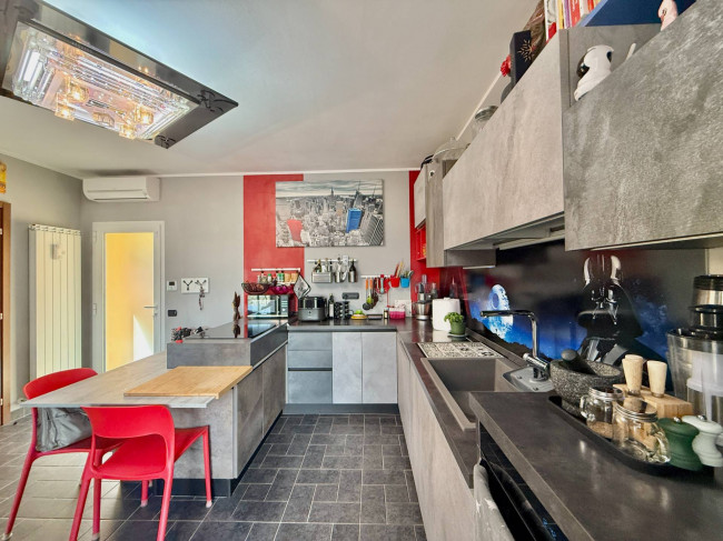 Terraced house for sale in Imperia