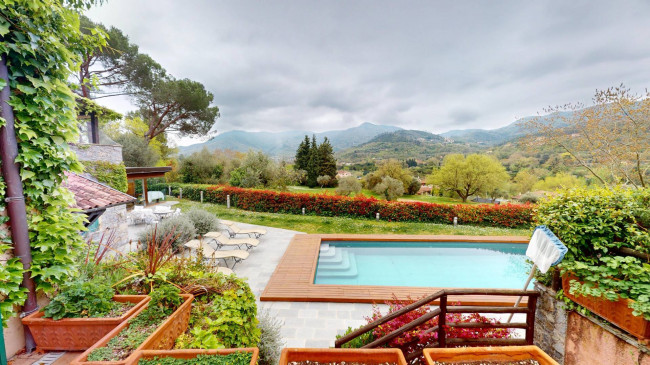 Villa in vendita a Garlenda