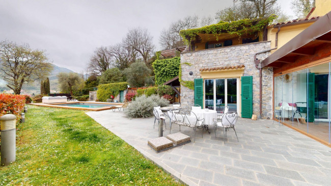 Villa in vendita a Garlenda