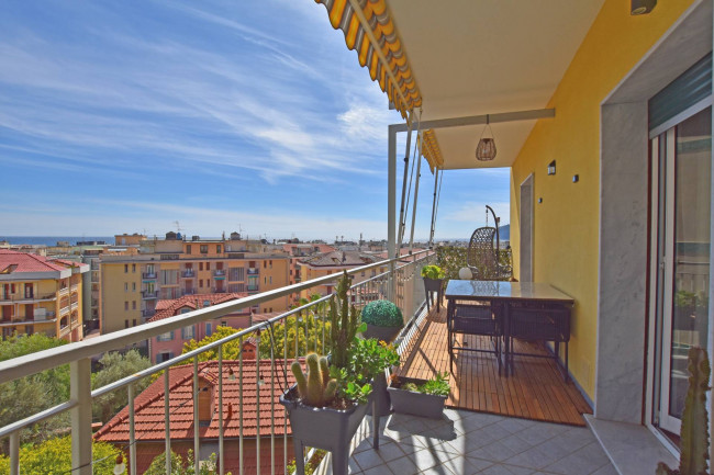 Trilocale in vendita a Alassio