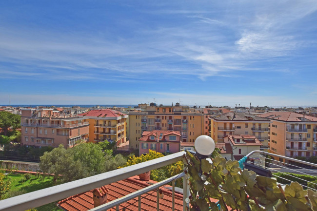 Trilocale in vendita a Alassio