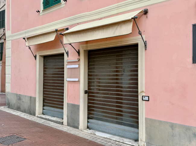 Negozio in affitto a Imperia