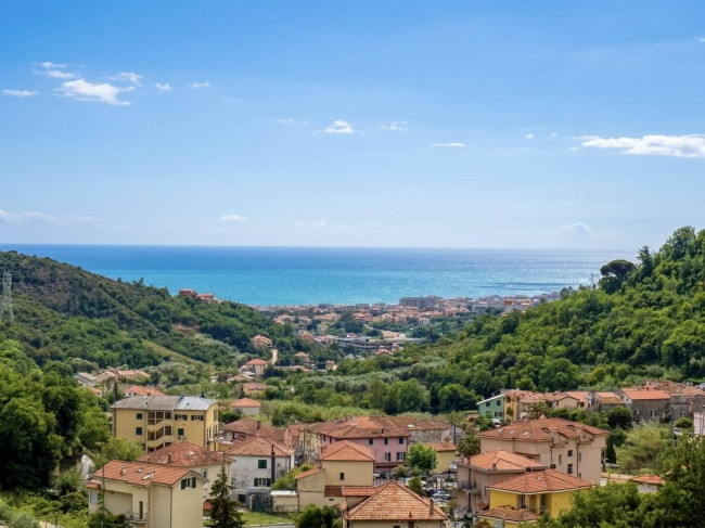 Casa Semindipendente in vendita a Loano