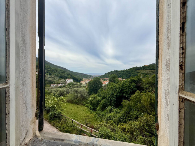 Casa Semindipendente in vendita a Loano