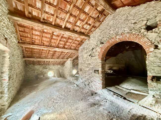 Casa Semindipendente in vendita a Loano