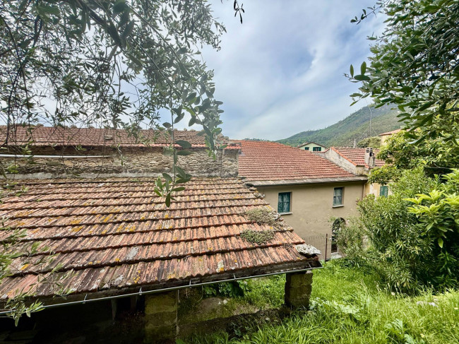 Casa Semindipendente in vendita a Loano