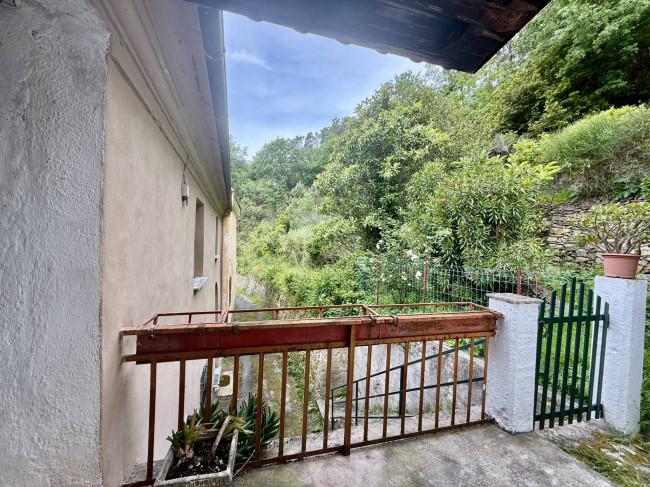Casa Semindipendente in vendita a Loano