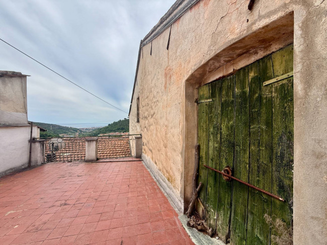 Casa Semindipendente in vendita a Loano