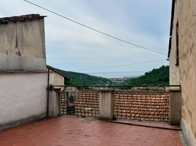 Casa Semindipendente in vendita a Loano