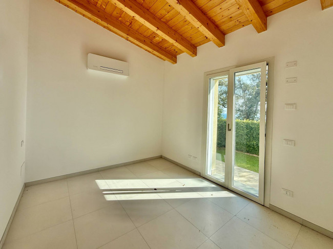 Bilocale con giardino in vendita a Borghetto Santo Spirito