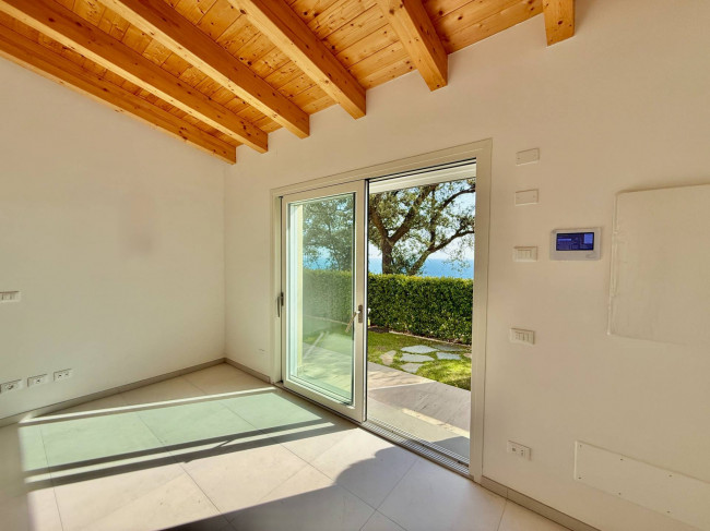 Bilocale con giardino in vendita a Borghetto Santo Spirito