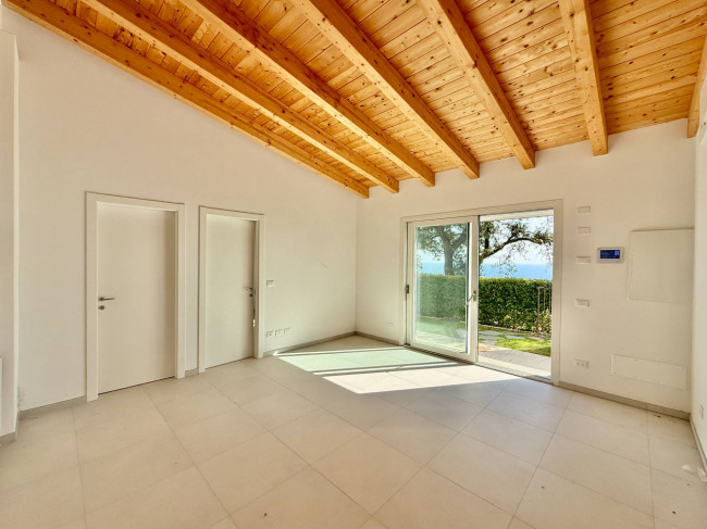 Bilocale con giardino in vendita a Borghetto Santo Spirito