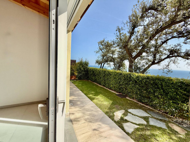 Bilocale con giardino in vendita a Borghetto Santo Spirito