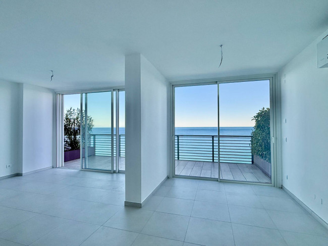 Penthouse for sale in Borghetto Santo Spirito