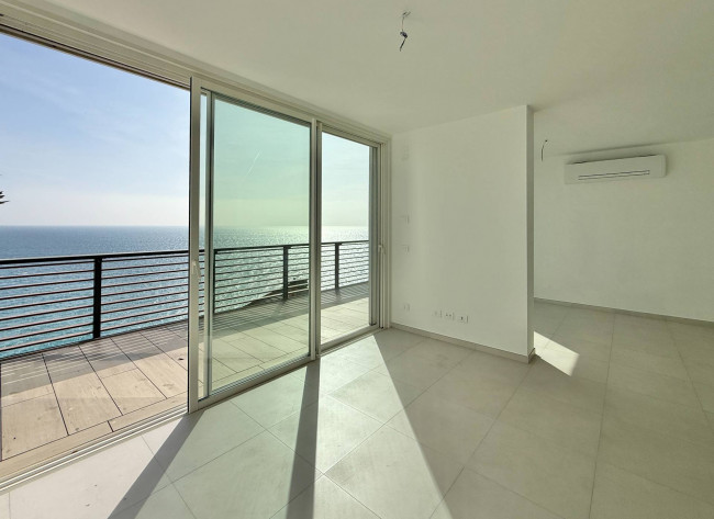 Penthouse for sale in Borghetto Santo Spirito