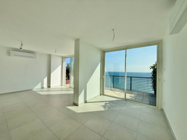 Penthouse for sale in Borghetto Santo Spirito