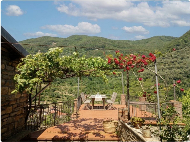 Casa Semindipendente in vendita a Rezzo