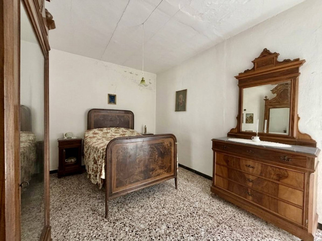 Casale in vendita a Toirano