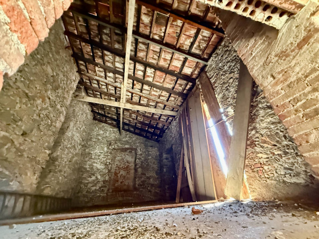 Casale in vendita a Toirano