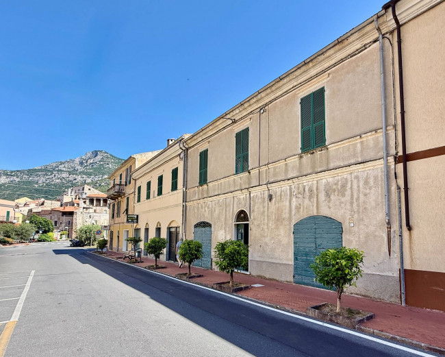 Casale in vendita a Toirano