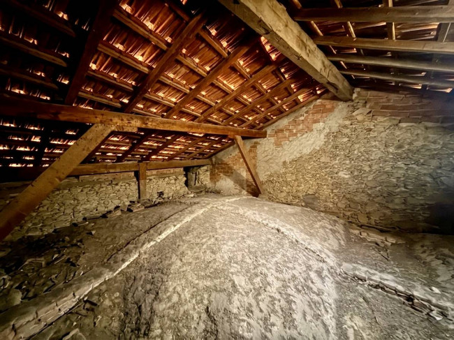 Casale in vendita a Toirano