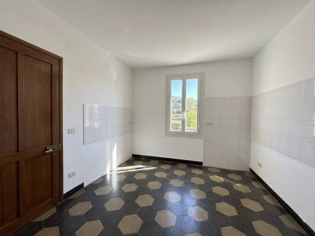Casale in vendita a Toirano