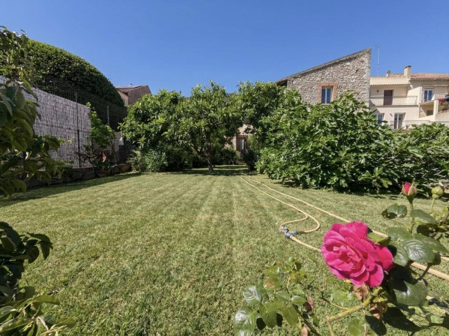 Casale in vendita a Toirano