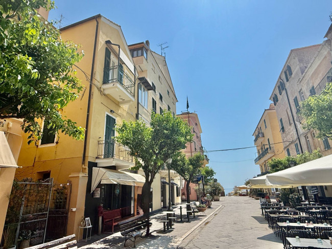Wohnung zu verkaufen in Alassio