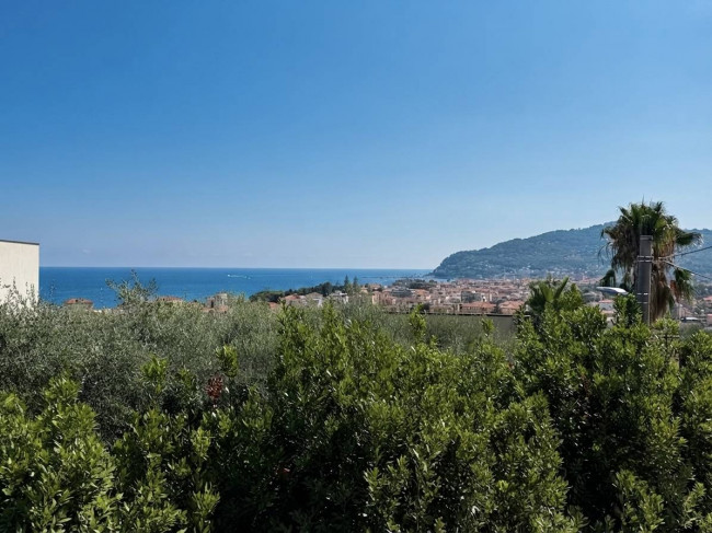 Villa zu verkaufen in Diano Marina