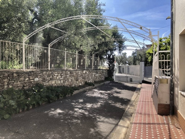 Villa zu verkaufen in Diano Marina