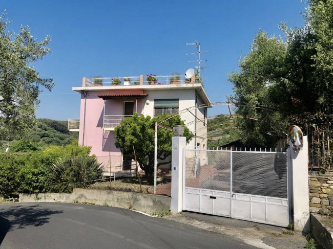 Villa zu verkaufen in Diano Marina