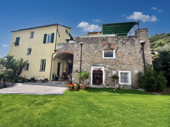 Villa zu verkaufen in Boissano