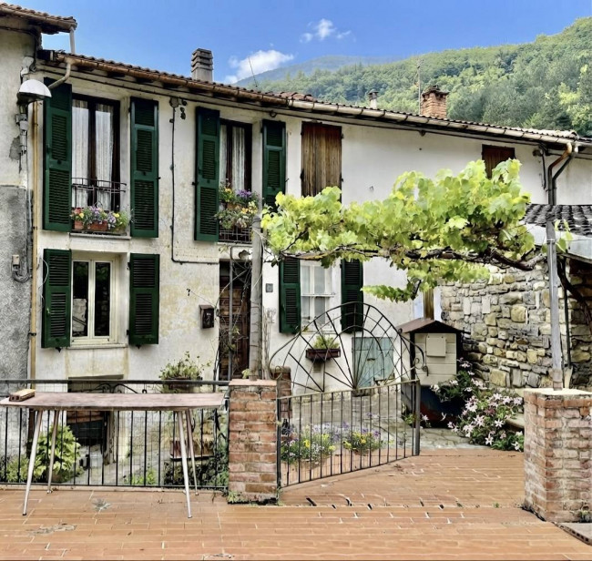 Casa Semindipendente in vendita a Rezzo