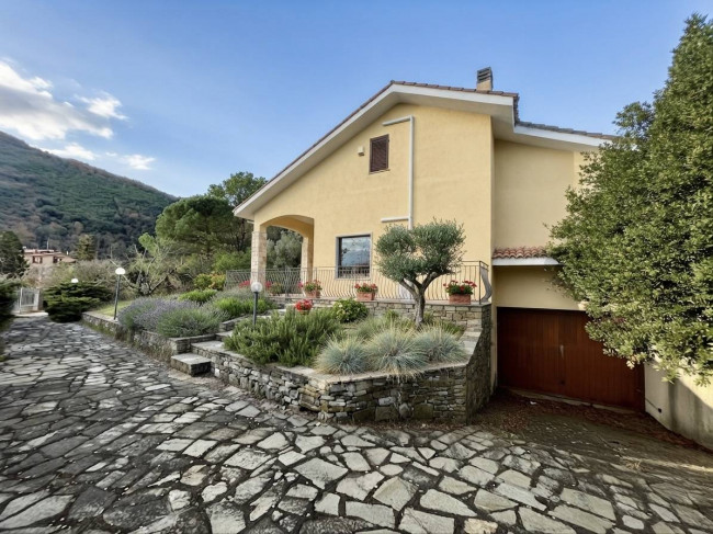 Villa in vendita a Garlenda