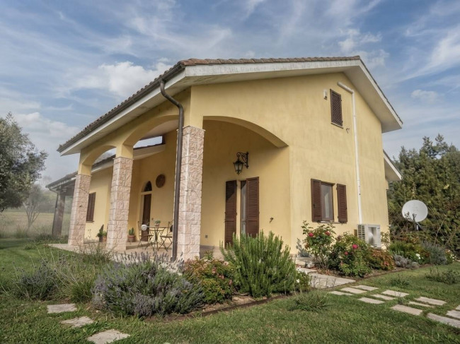 Villa in vendita a Garlenda